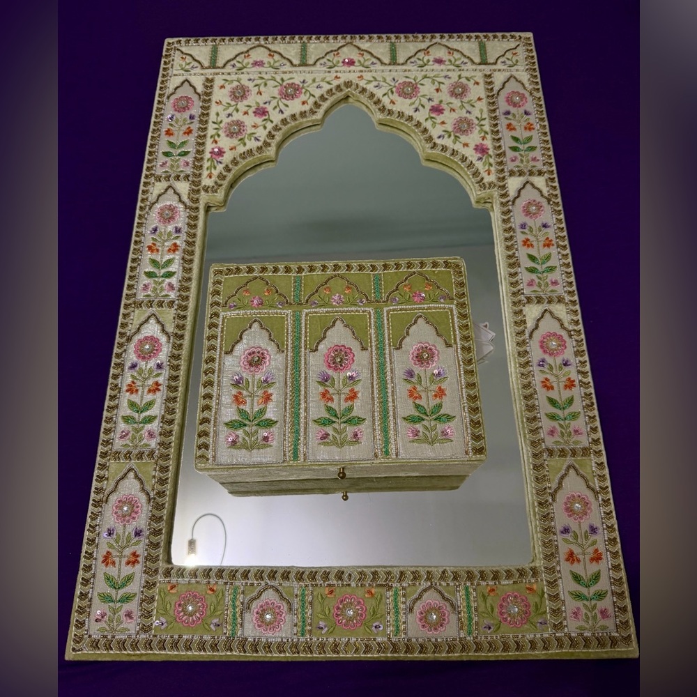 Gorgeous Indian Jharokha Floral Mirror w/ matching jewelry box